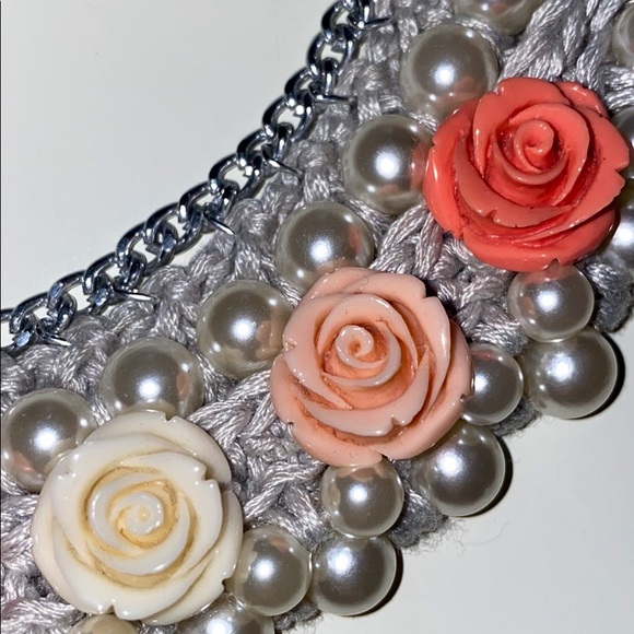 Vova Fruck Hand made pearl and roses necklace - Picture 2 of 6